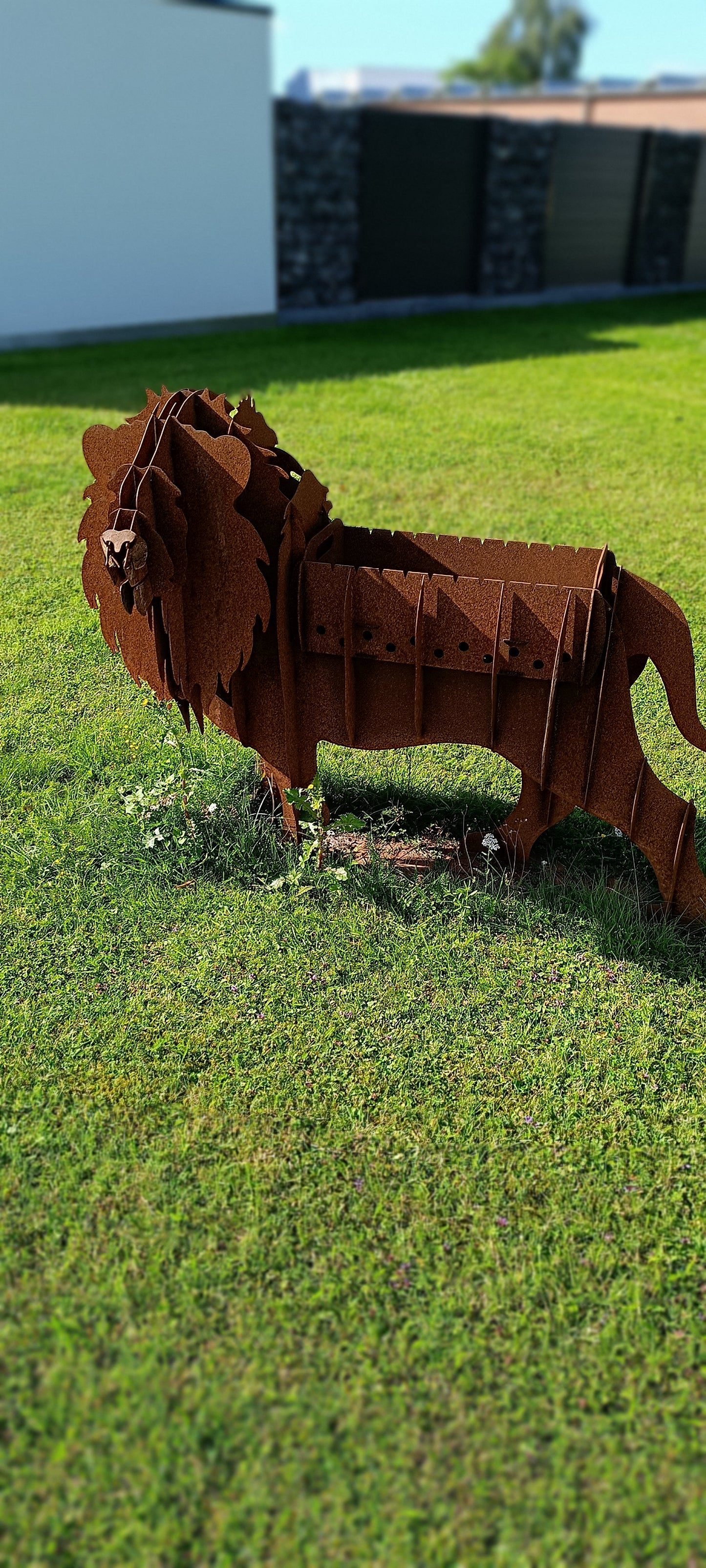 🦁 Löwe Mangalgrill & Pflanzgefäß für Garten & Terrasse